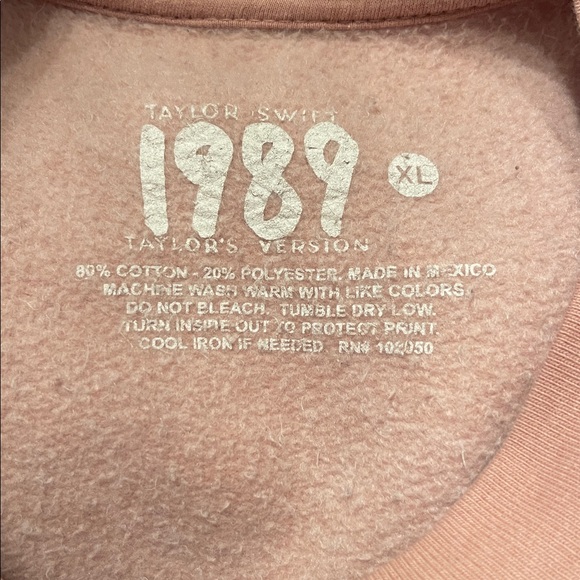 Taylor Swift 1989 Taylor’s Version Crewneck Sweatshirt Size XL - Picture 2 of 6